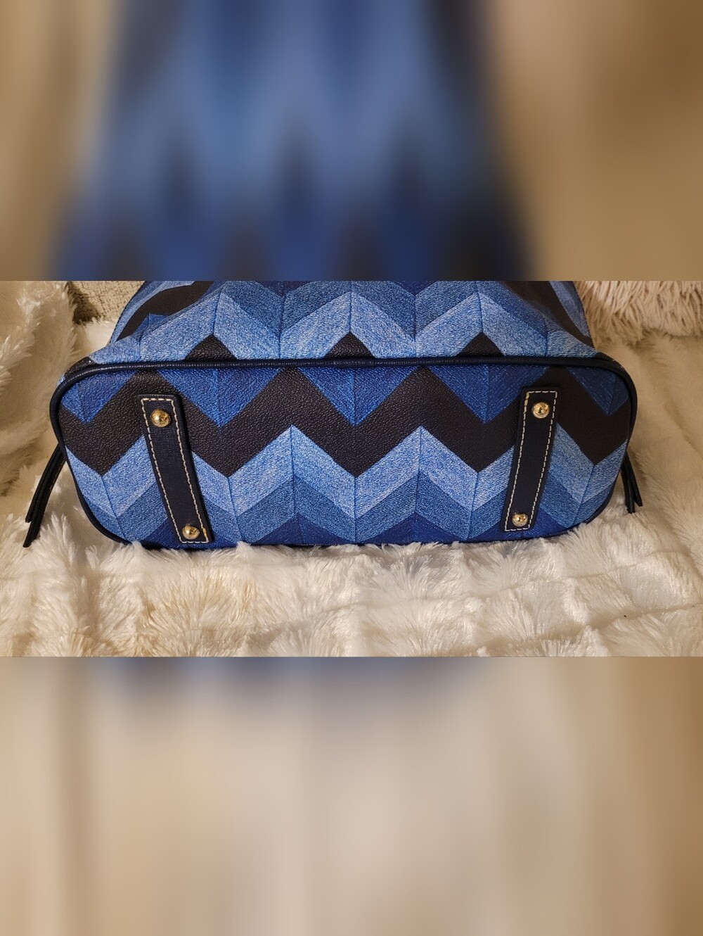 Dooney & Bourke Navy and Denim Chevron Satchel EUC - Picture 7 of 16